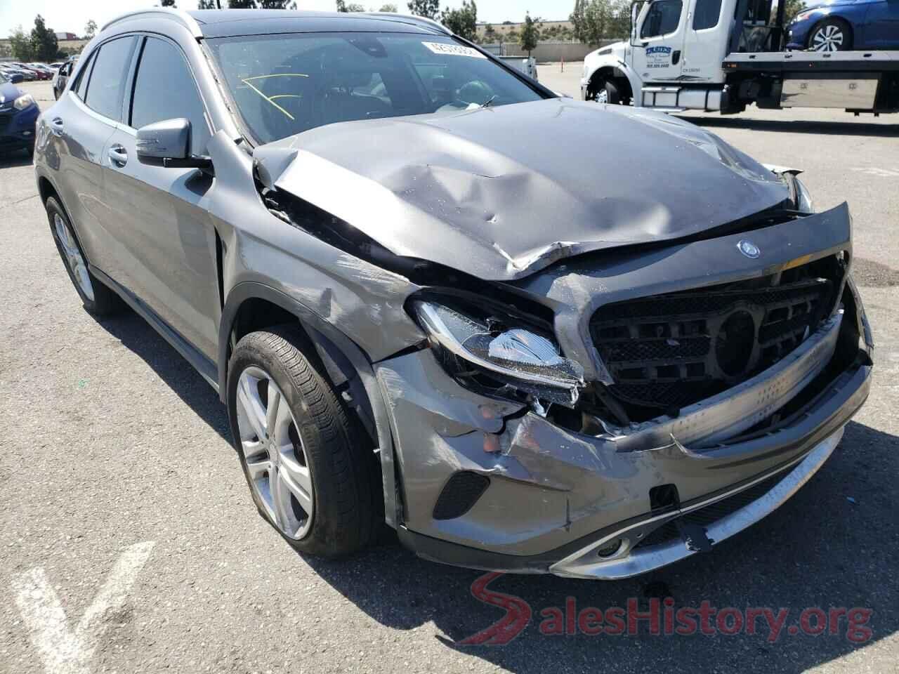 WDCTG4EB5HJ298121 2017 MERCEDES-BENZ GLA-CLASS