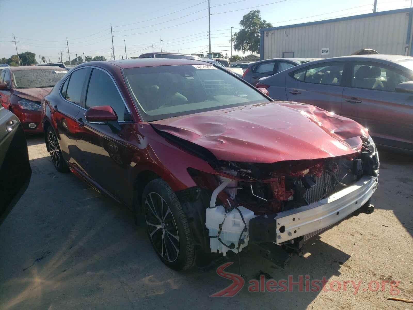 4T1B11HK2JU592332 2018 TOYOTA CAMRY