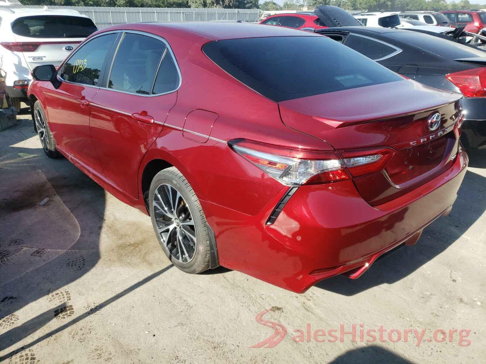 4T1B11HK2JU592332 2018 TOYOTA CAMRY