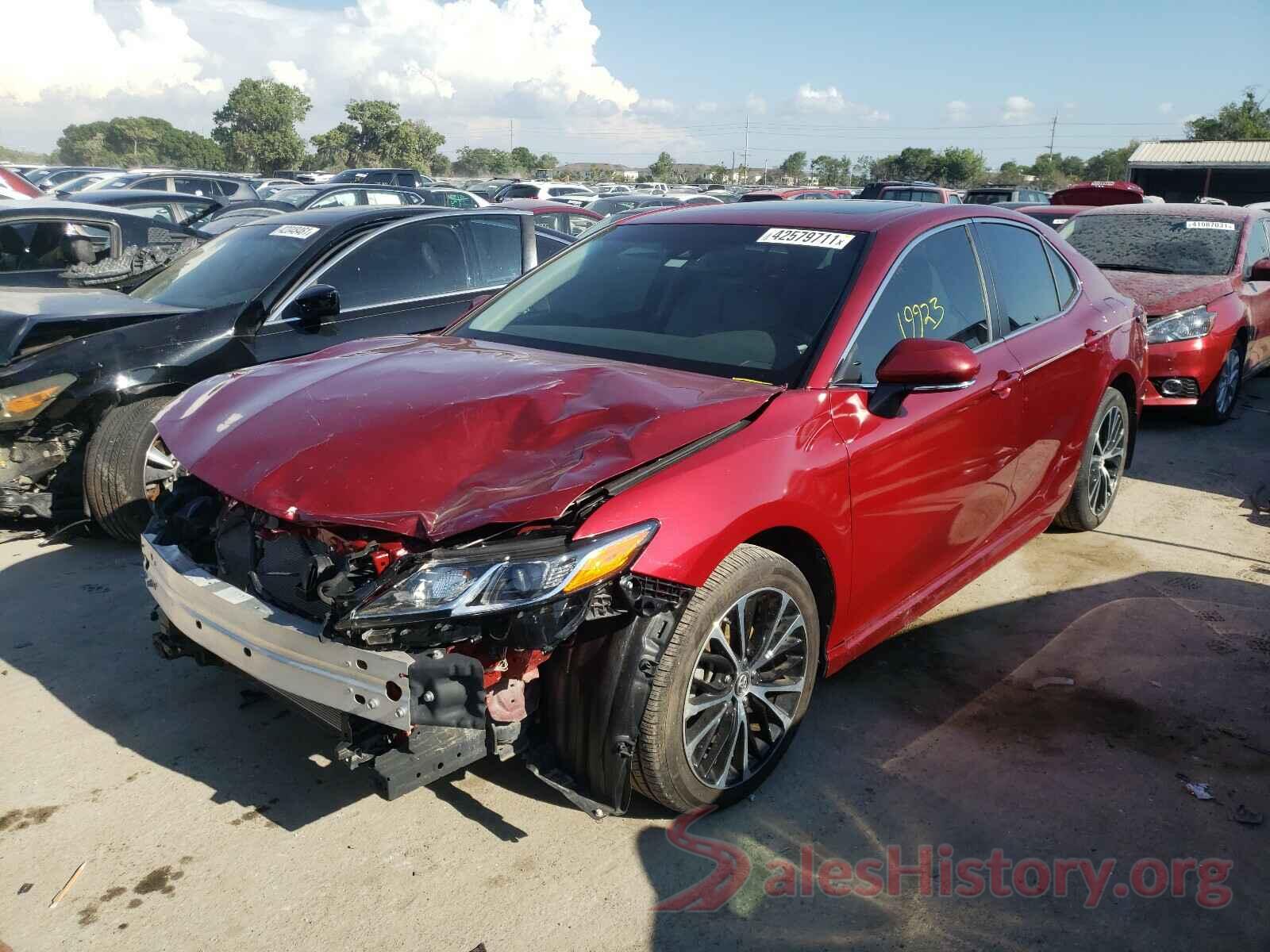 4T1B11HK2JU592332 2018 TOYOTA CAMRY