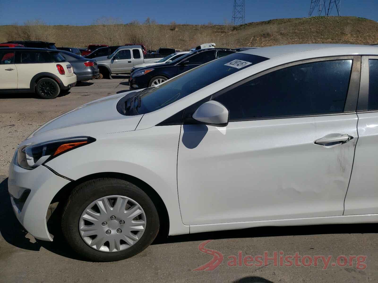 5NPDH4AE9GH744267 2016 HYUNDAI ELANTRA