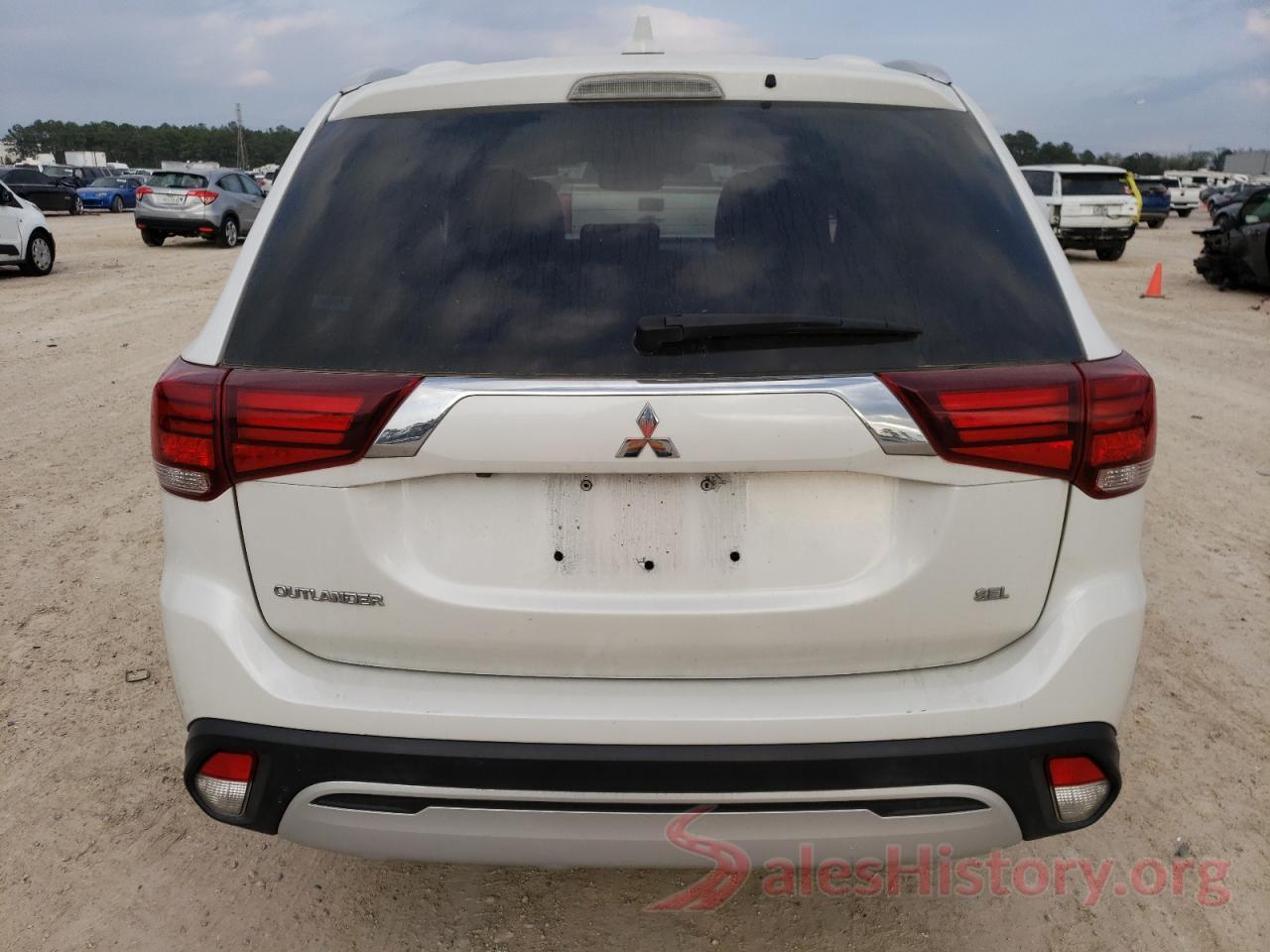 JA4AD3A30LZ024764 2020 MITSUBISHI OUTLANDER