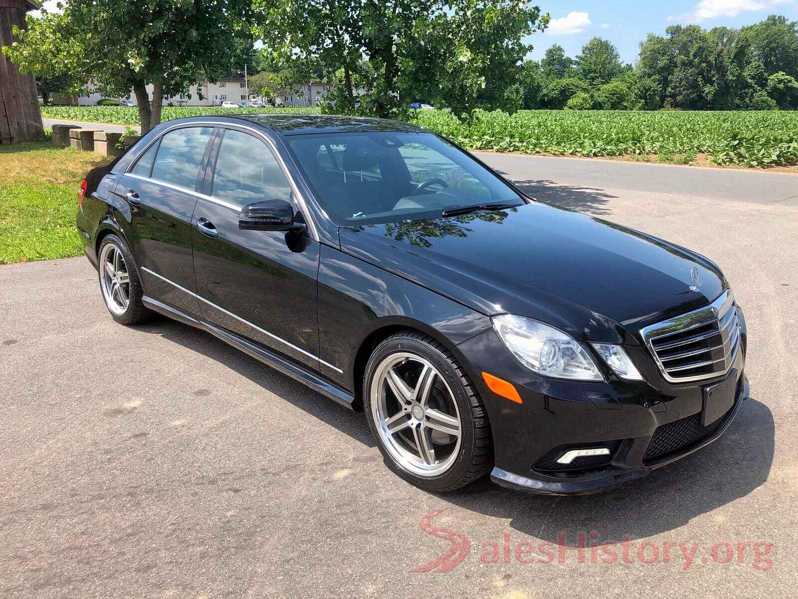 WDDHF8HB4BA328580 2011 MERCEDES-BENZ E 350 4MAT