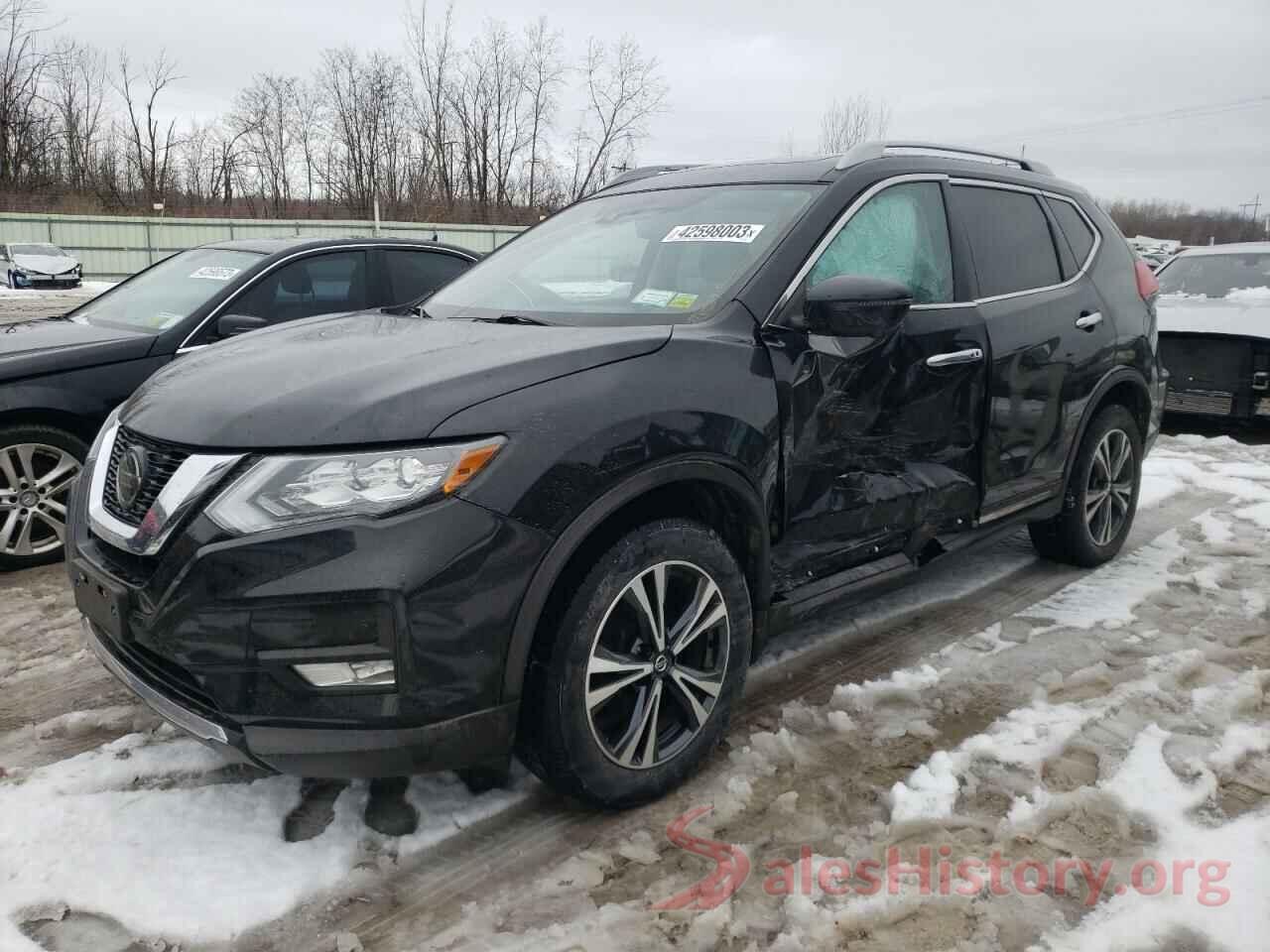 5N1AT2MV3JC813163 2018 NISSAN ROGUE