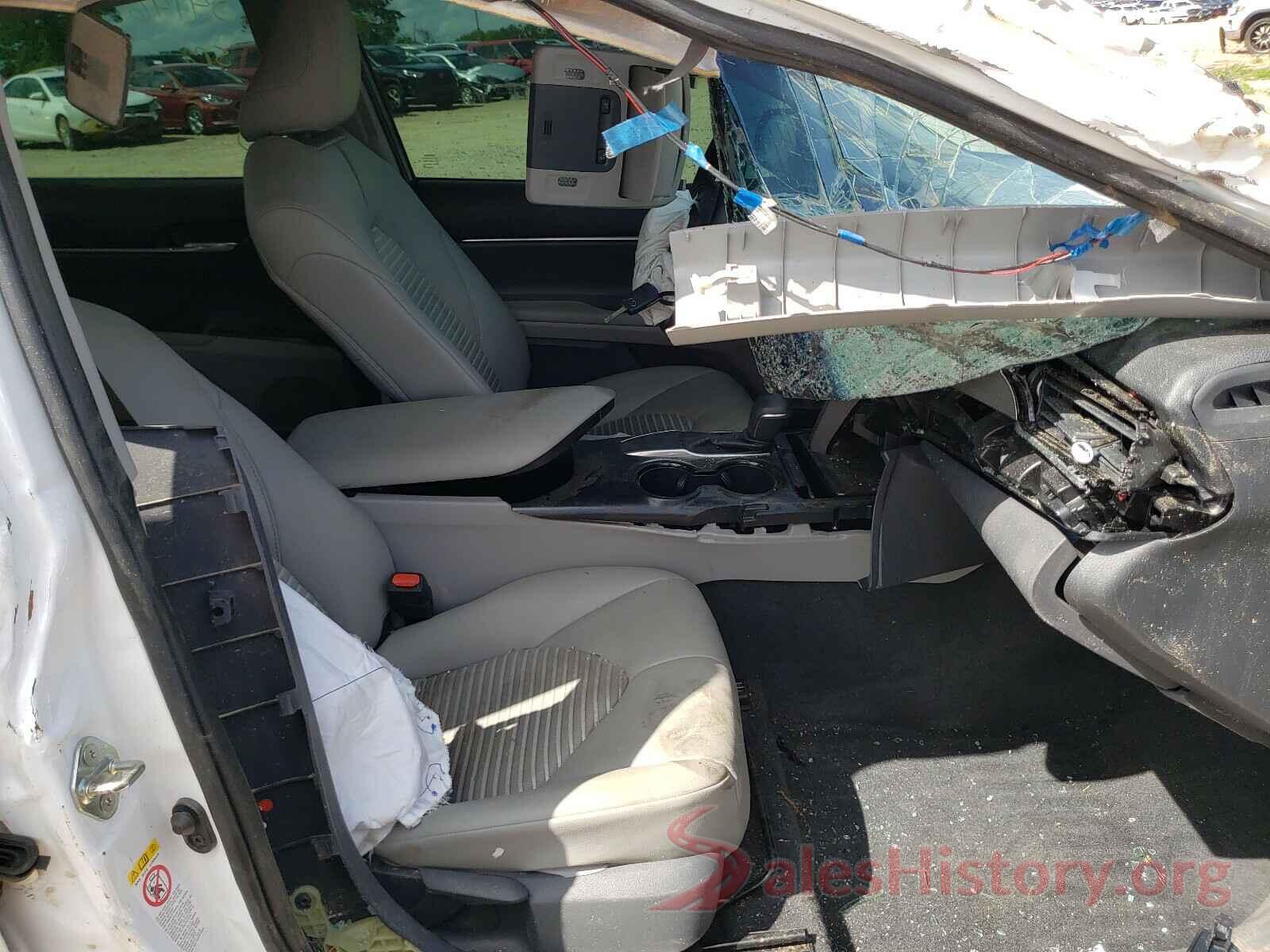 4T1B11HK4JU032117 2018 TOYOTA CAMRY