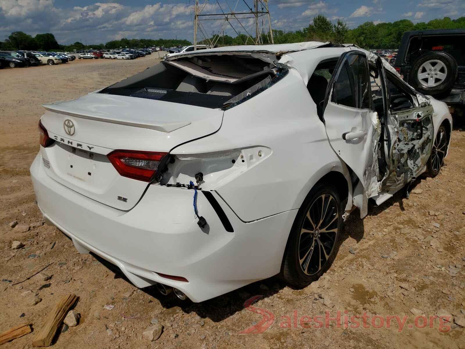 4T1B11HK4JU032117 2018 TOYOTA CAMRY