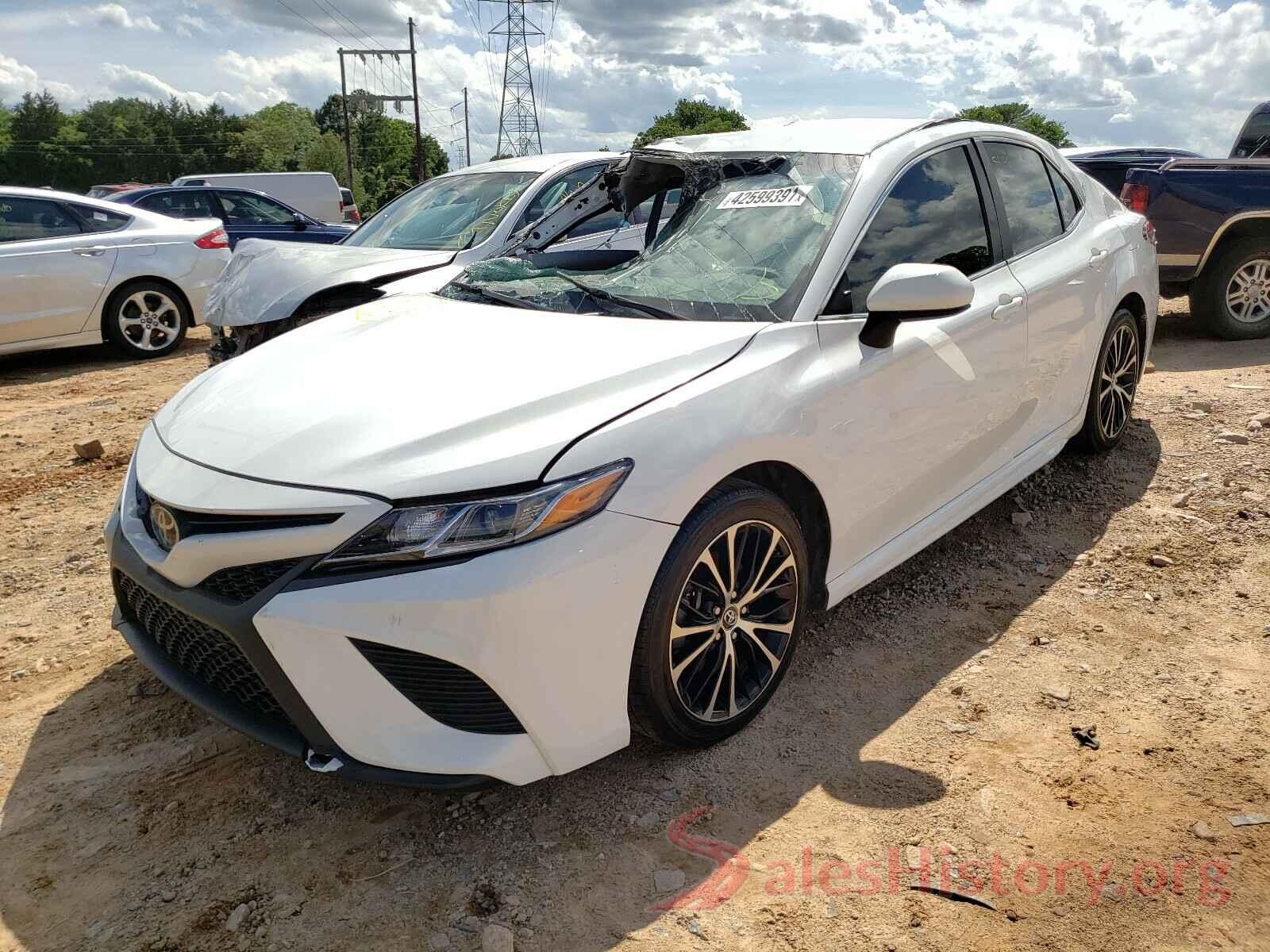 4T1B11HK4JU032117 2018 TOYOTA CAMRY