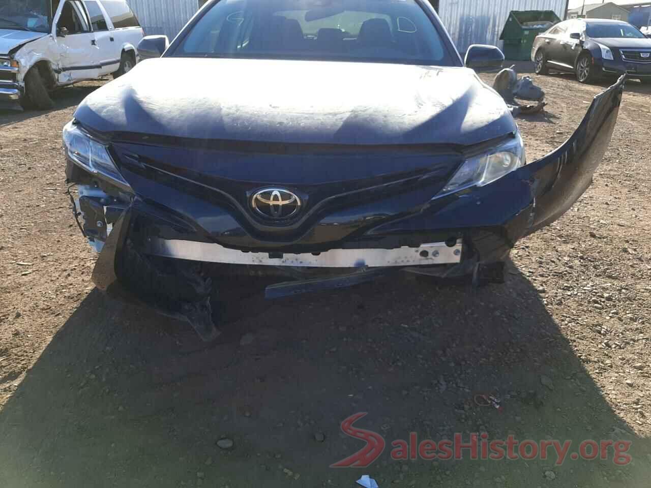 4T1B11HK2JU631999 2018 TOYOTA CAMRY