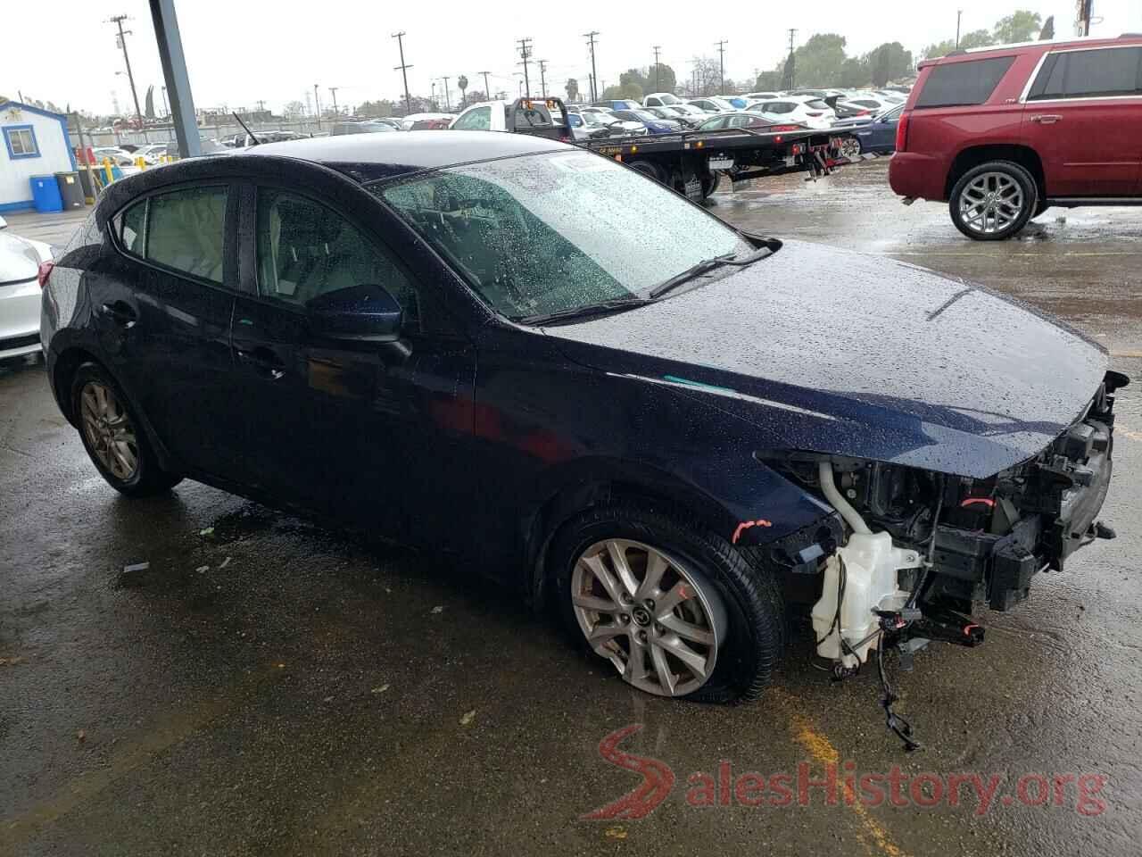 3MZBN1K79JM266140 2018 MAZDA 3