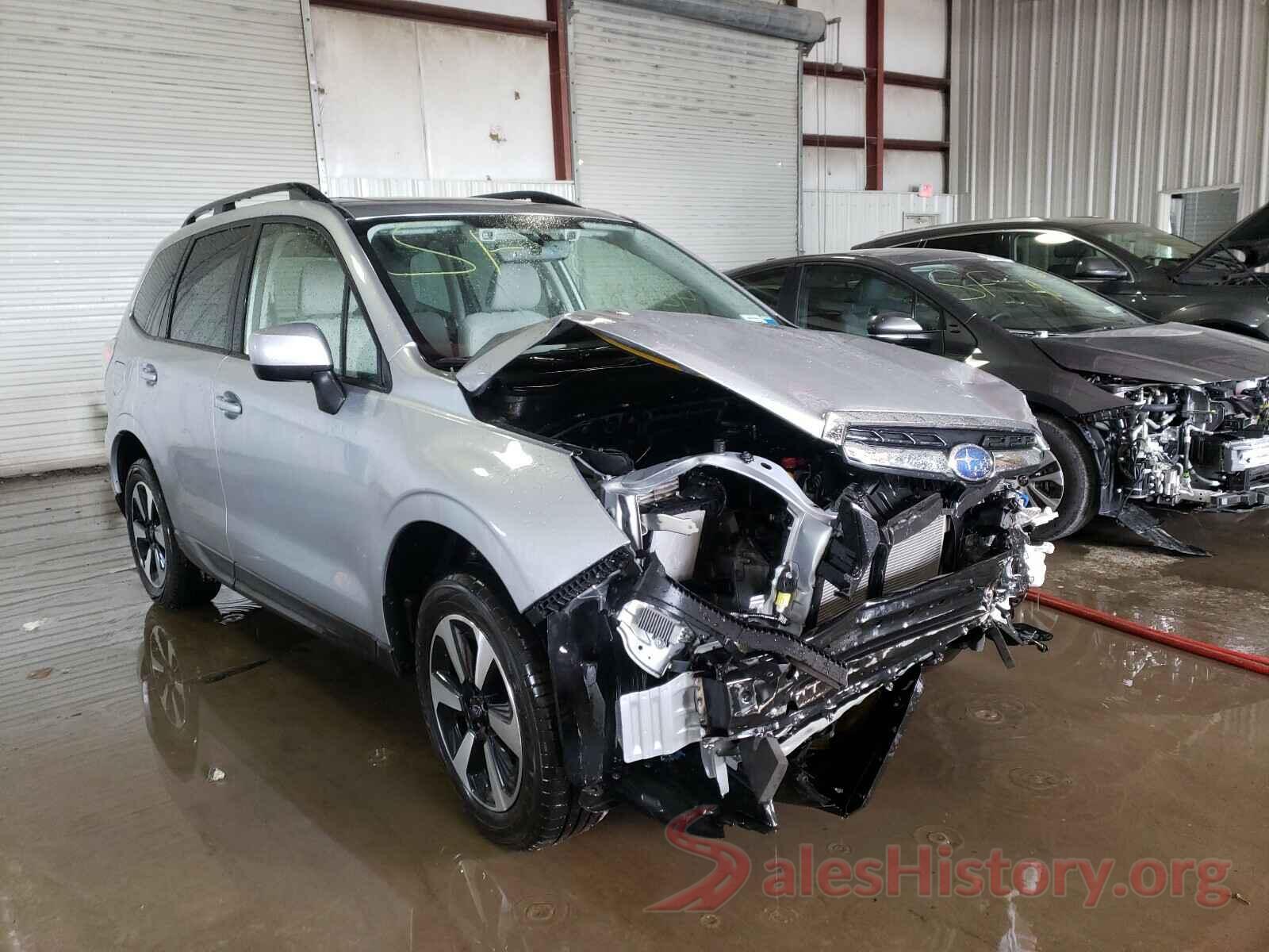 JF2SJAGC7JH440586 2018 SUBARU FORESTER