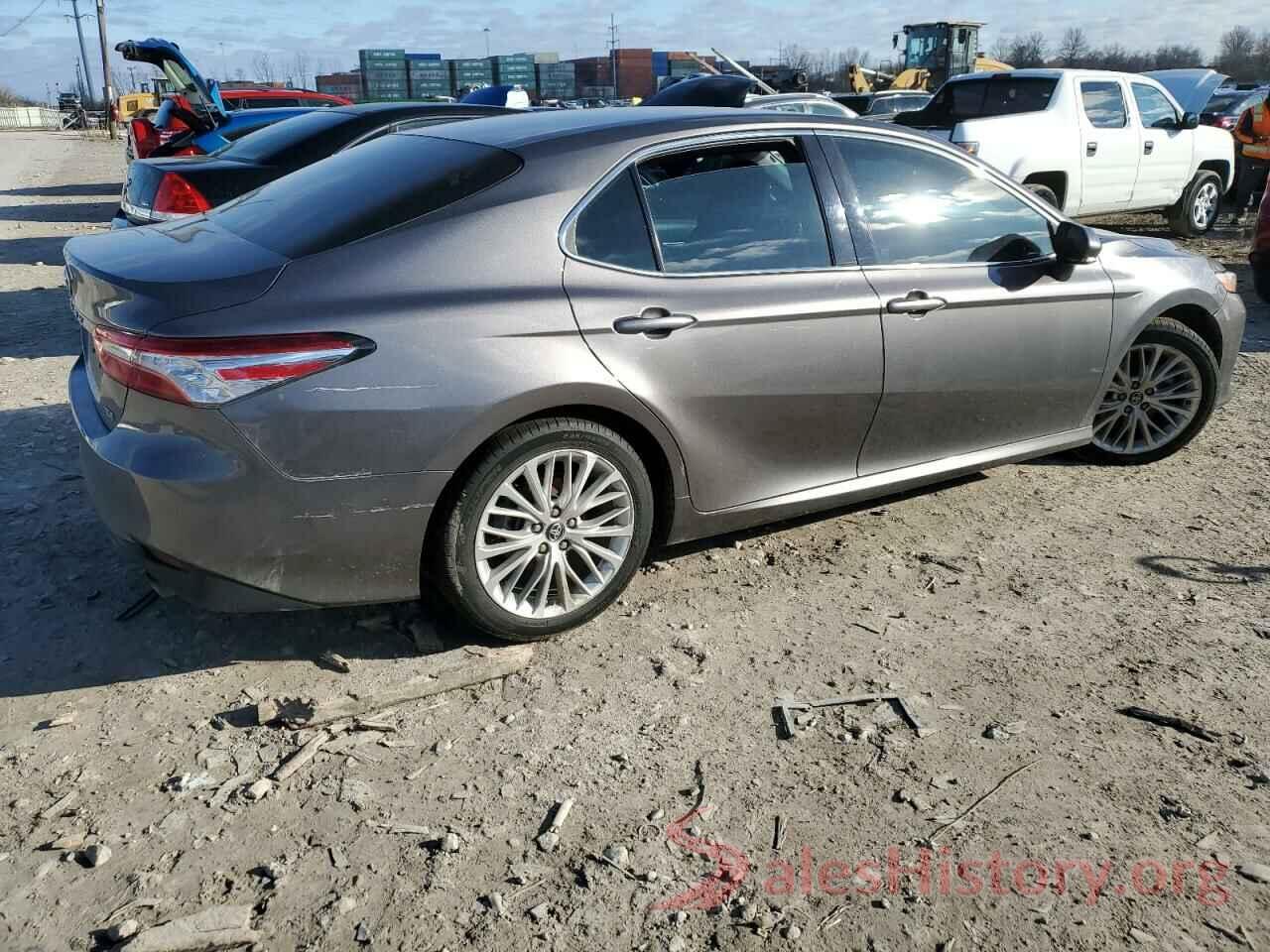 4T1B11HK1JU009247 2018 TOYOTA CAMRY