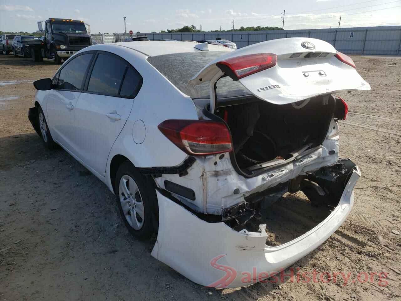 3KPFL4A71JE202777 2018 KIA FORTE