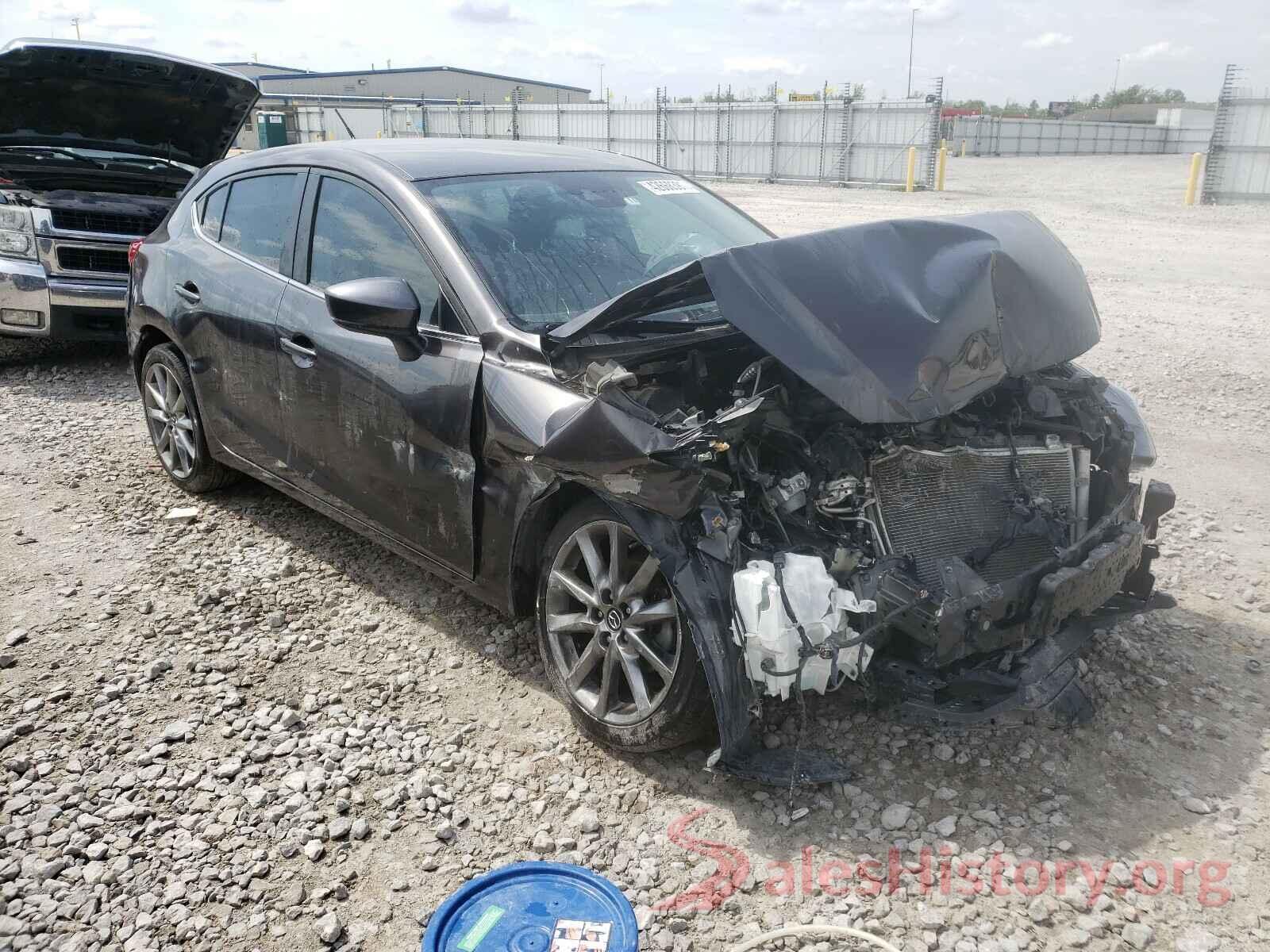 3MZBN1L32JM168398 2018 MAZDA 3