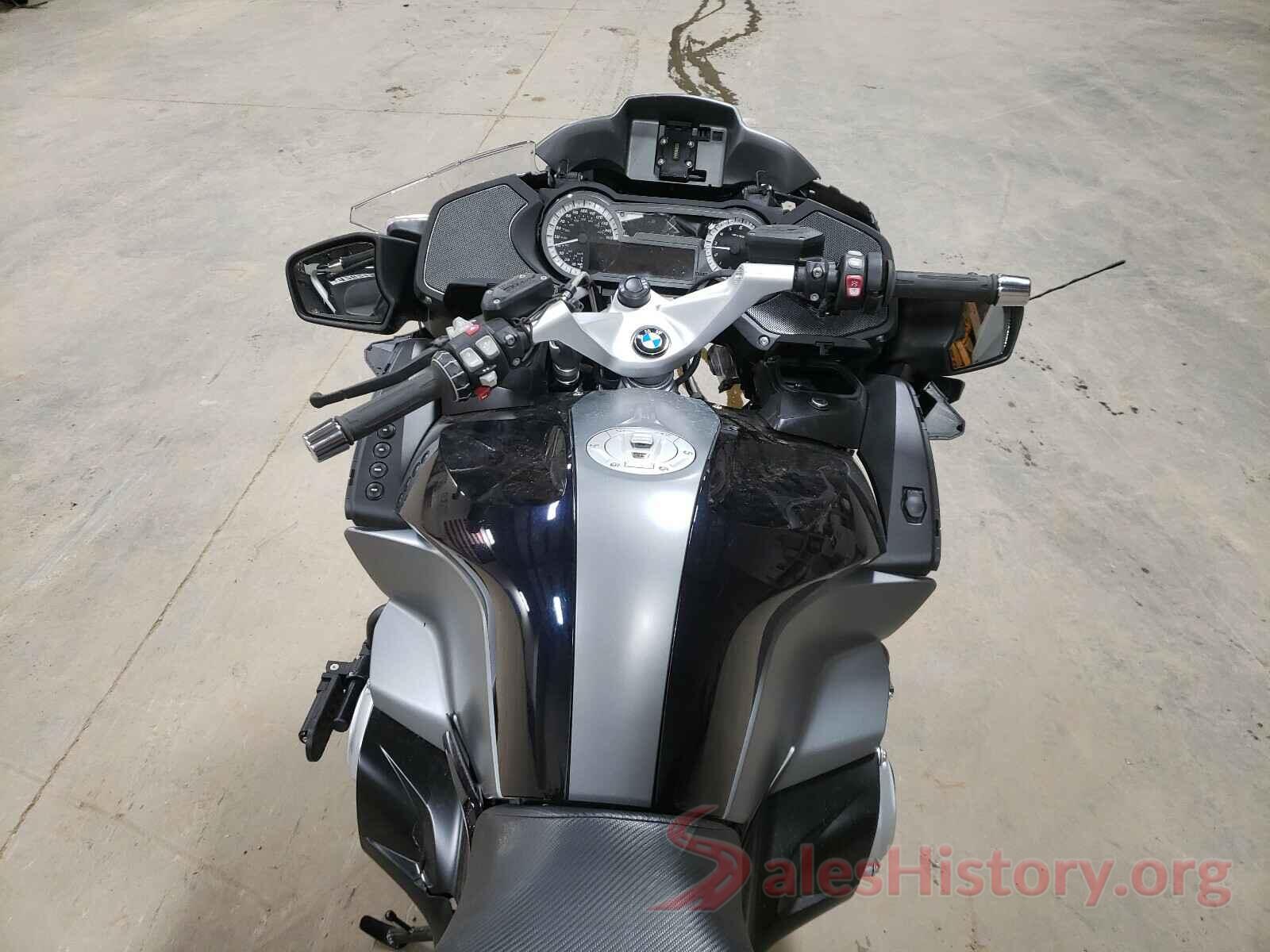 WB10A1307JZ471135 2018 BMW MOTORCYCLE