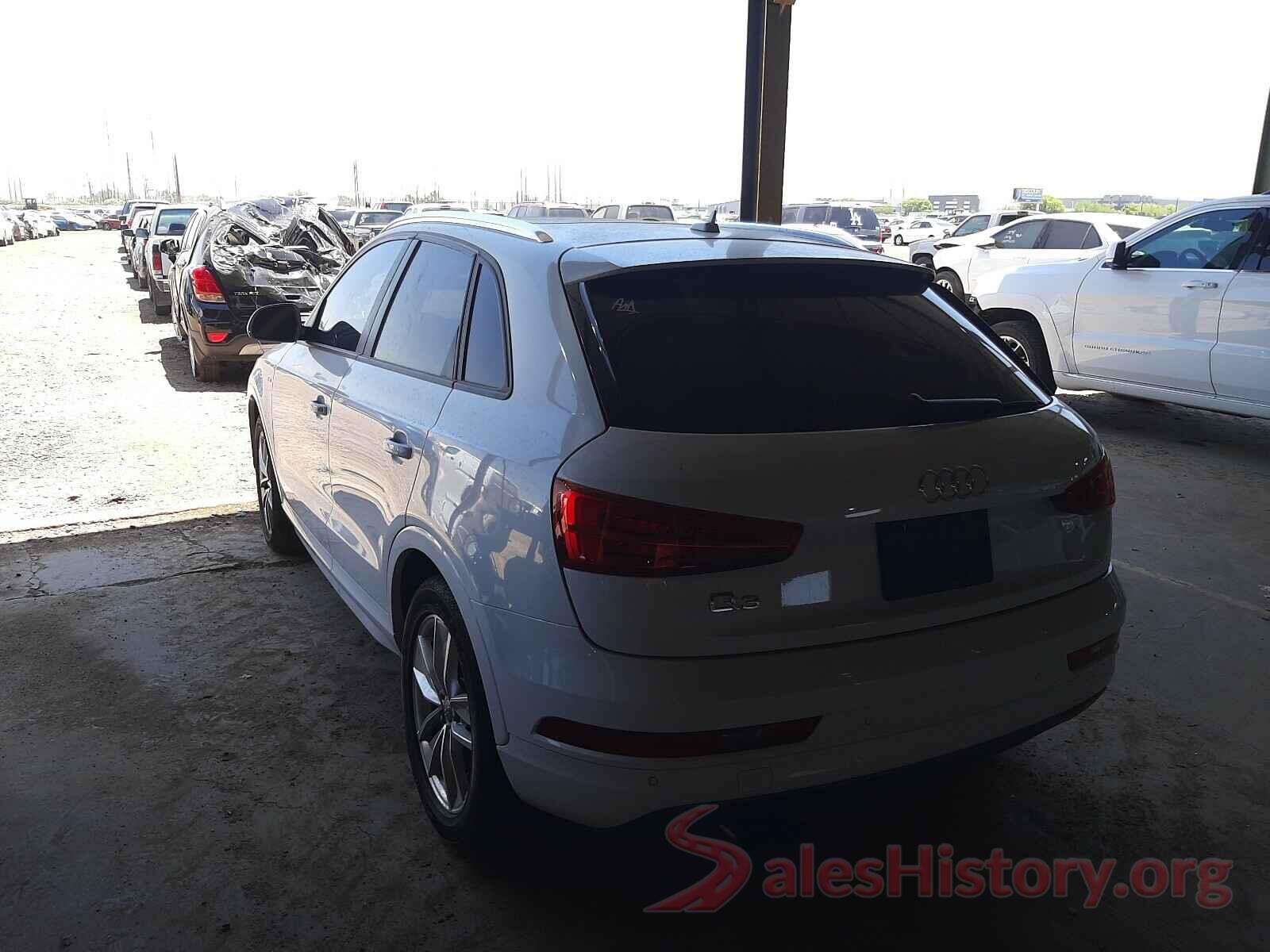 WA1BCCFSXJR002727 2018 AUDI Q3