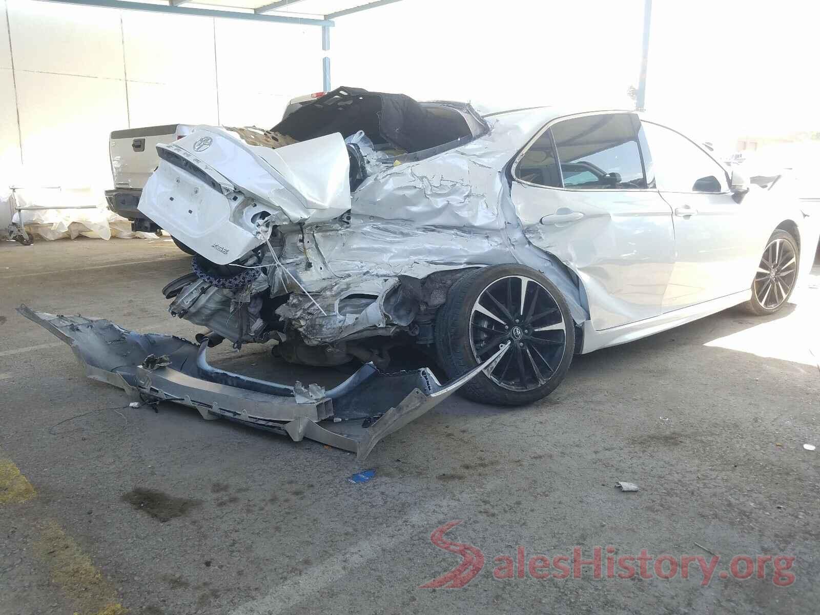 4T1B61HK5JU152414 2018 TOYOTA CAMRY