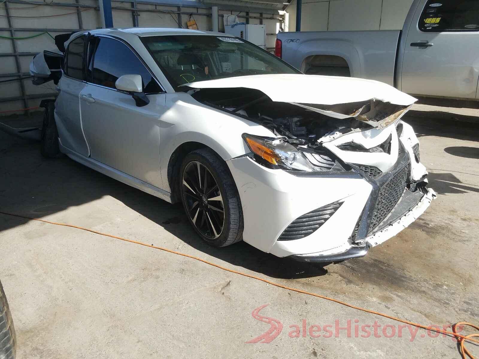 4T1B61HK5JU152414 2018 TOYOTA CAMRY