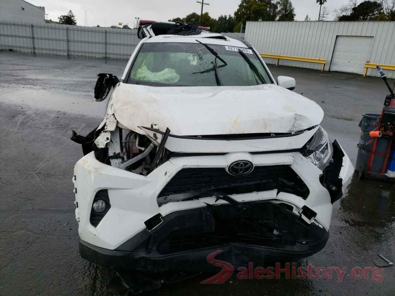 JTMP1RFV3KD045996 2019 TOYOTA RAV4