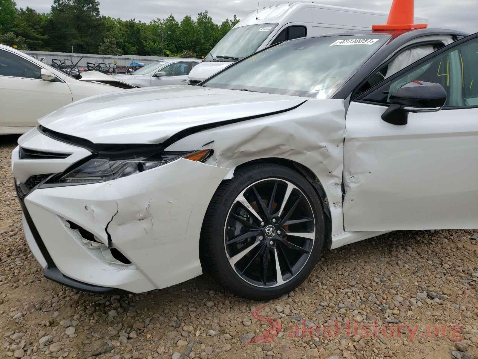 4T1B61HK0JU136282 2018 TOYOTA CAMRY