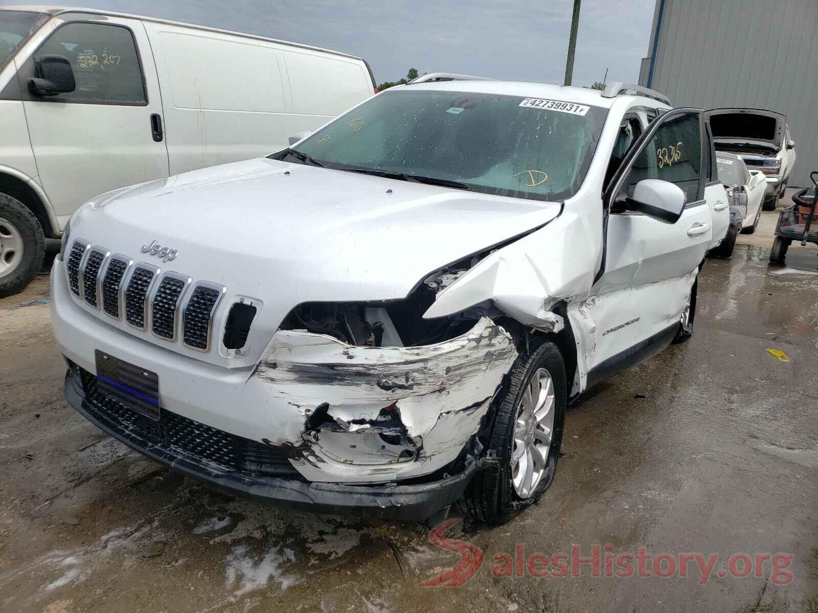 1C4PJLCB4KD242666 2019 JEEP CHEROKEE