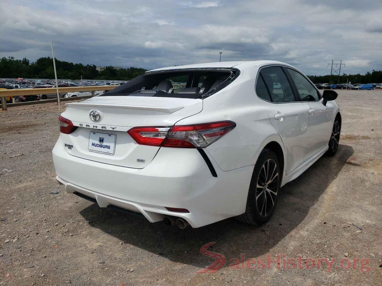 4T1B11HK3JU610160 2018 TOYOTA CAMRY