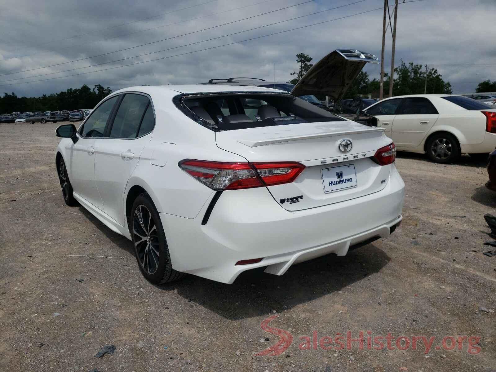 4T1B11HK3JU610160 2018 TOYOTA CAMRY