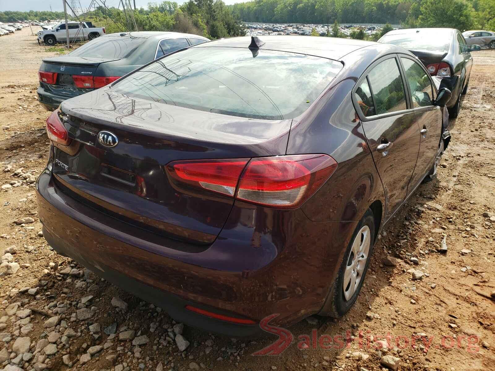 3KPFK4A75JE165865 2018 KIA FORTE