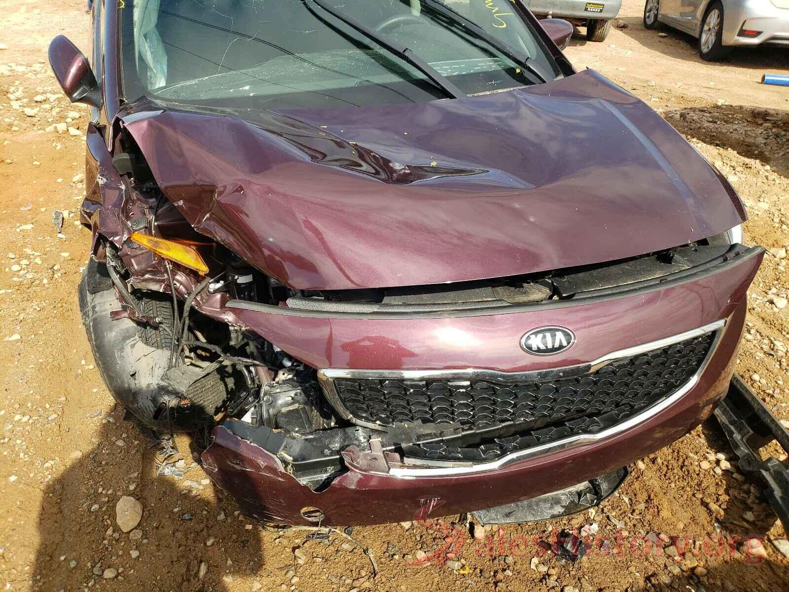 3KPFK4A75JE165865 2018 KIA FORTE