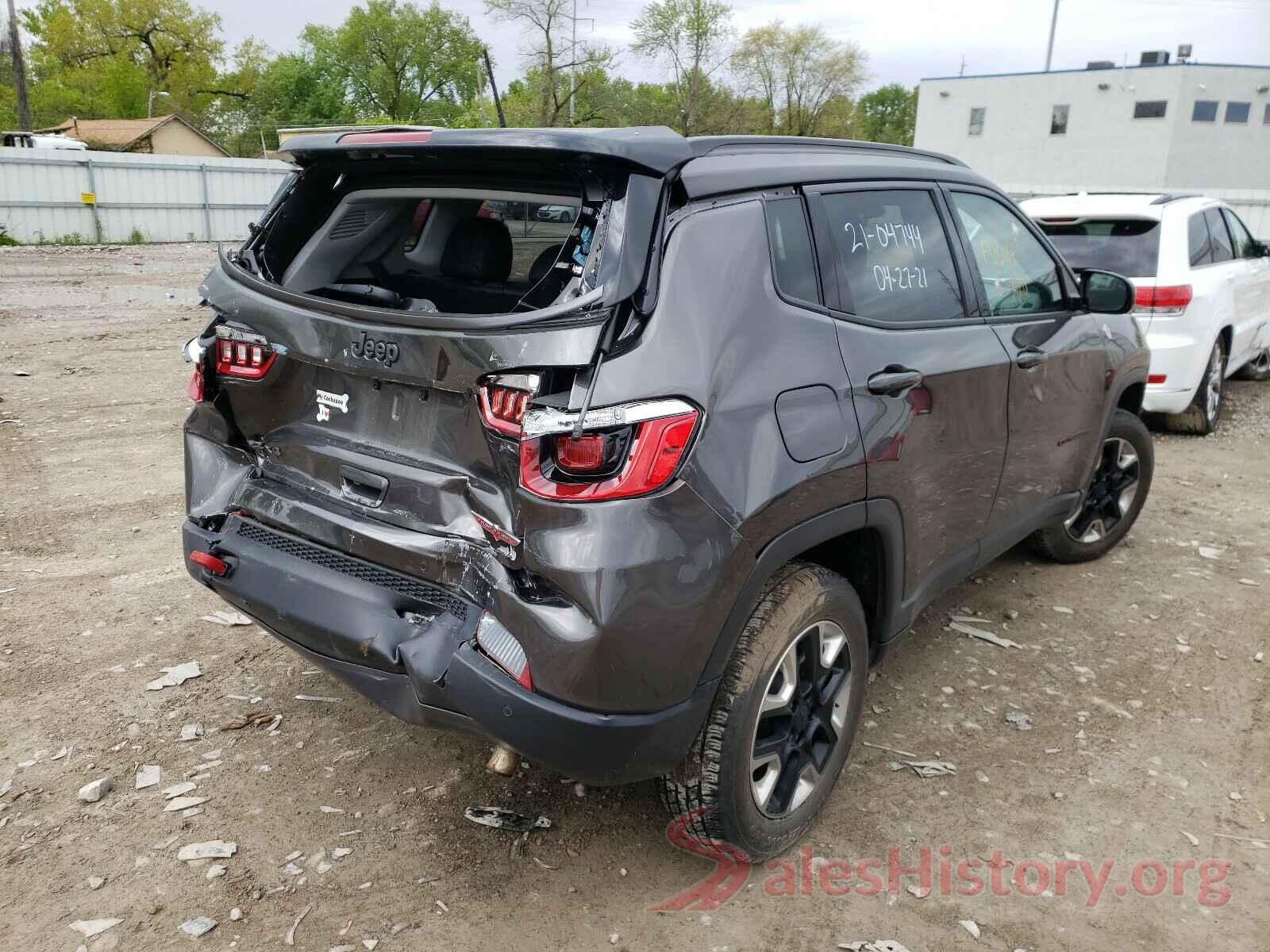 3C4NJDDB4JT206979 2018 JEEP COMPASS