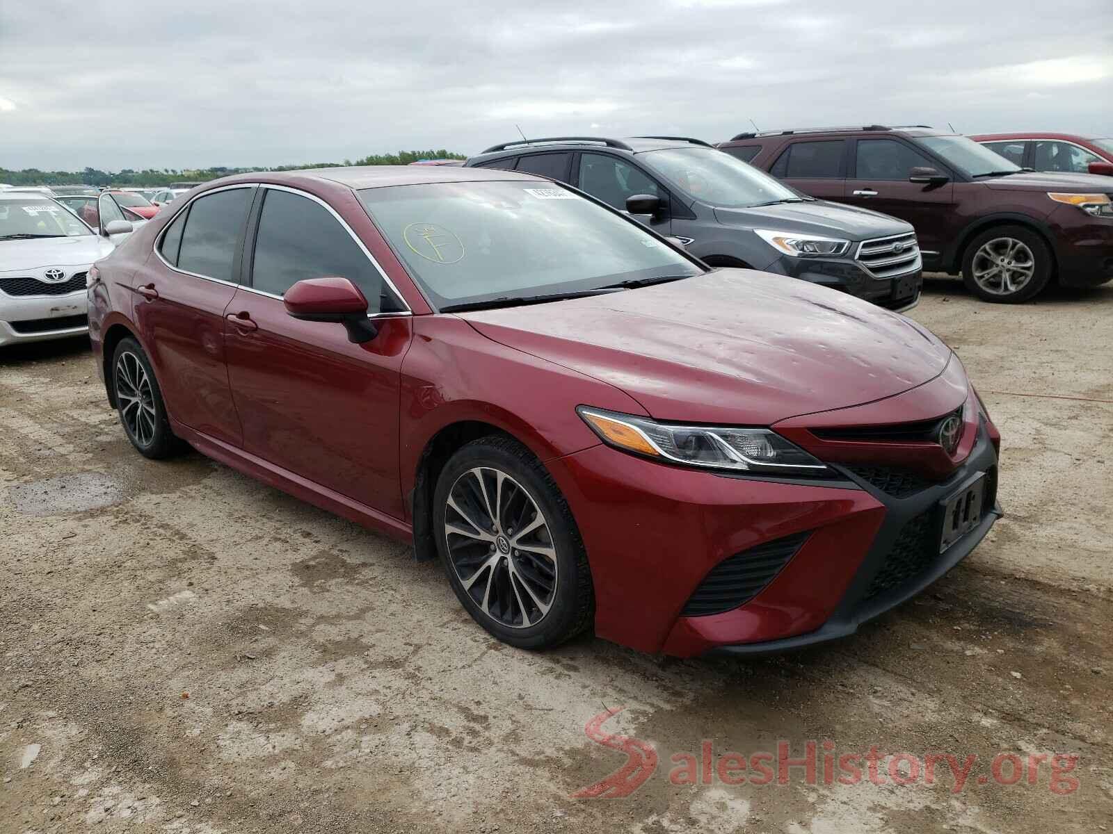 4T1B11HK1JU556826 2018 TOYOTA CAMRY