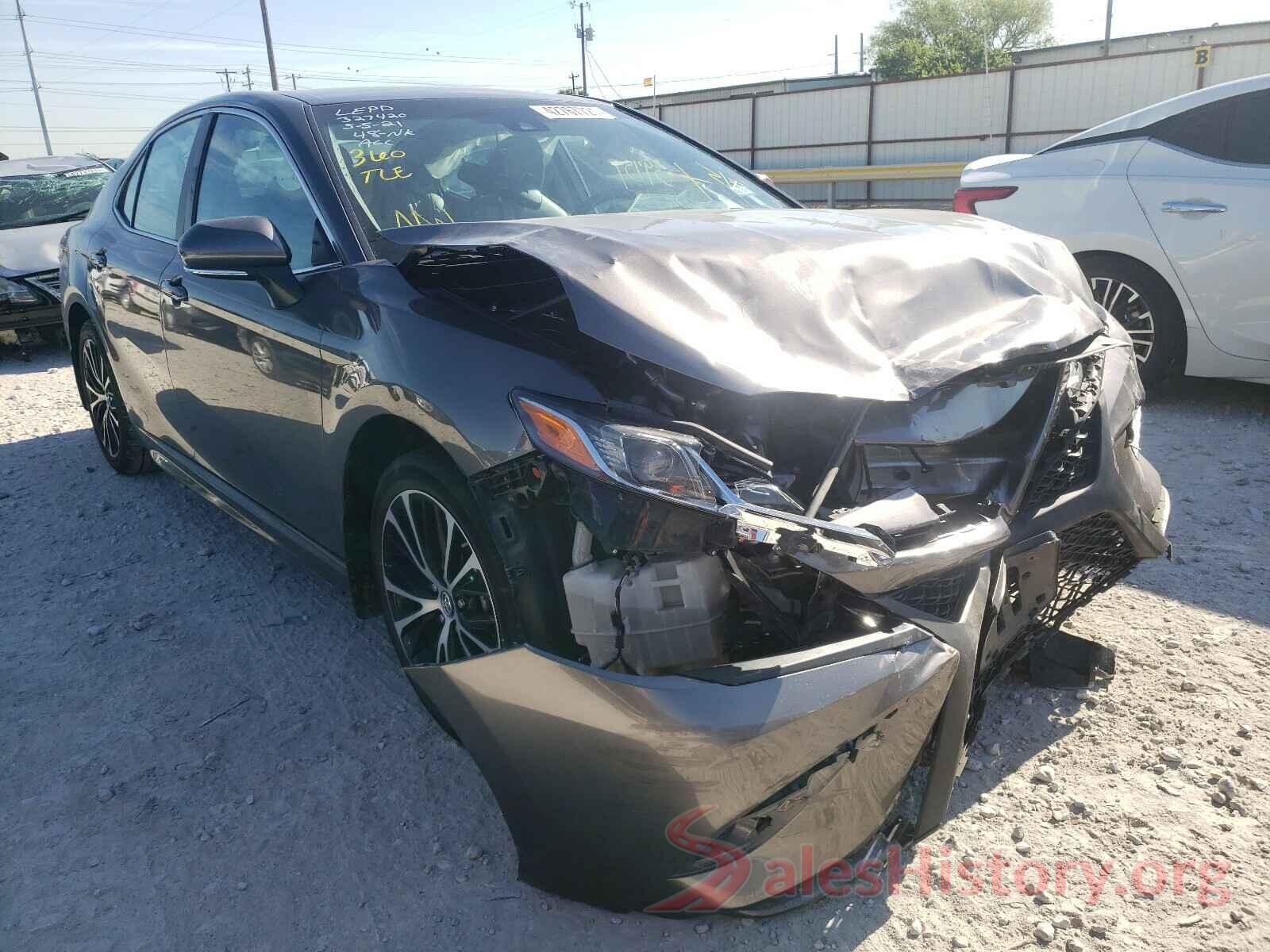 4T1B11HK9JU648766 2018 TOYOTA CAMRY