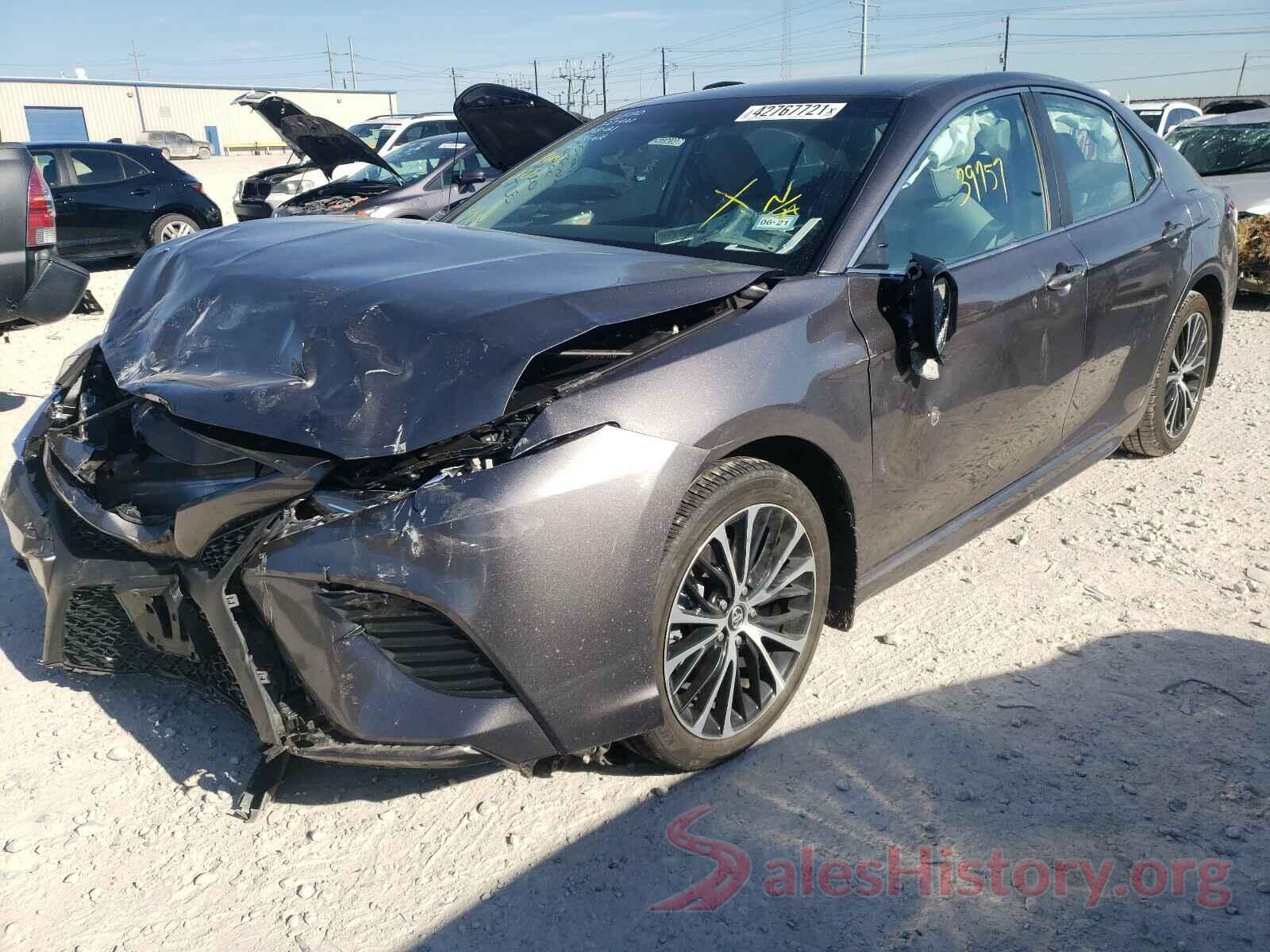 4T1B11HK9JU648766 2018 TOYOTA CAMRY