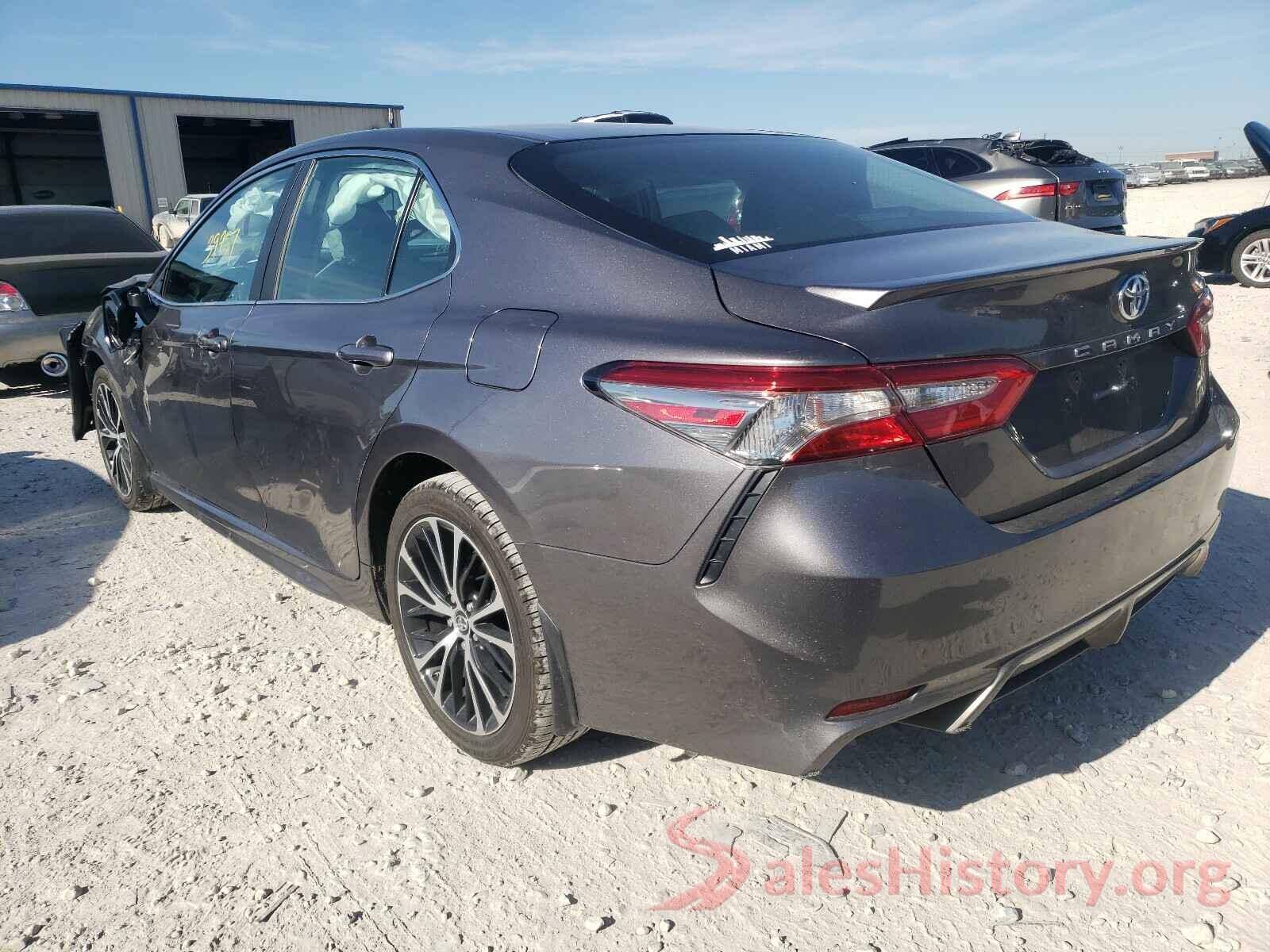 4T1B11HK9JU648766 2018 TOYOTA CAMRY