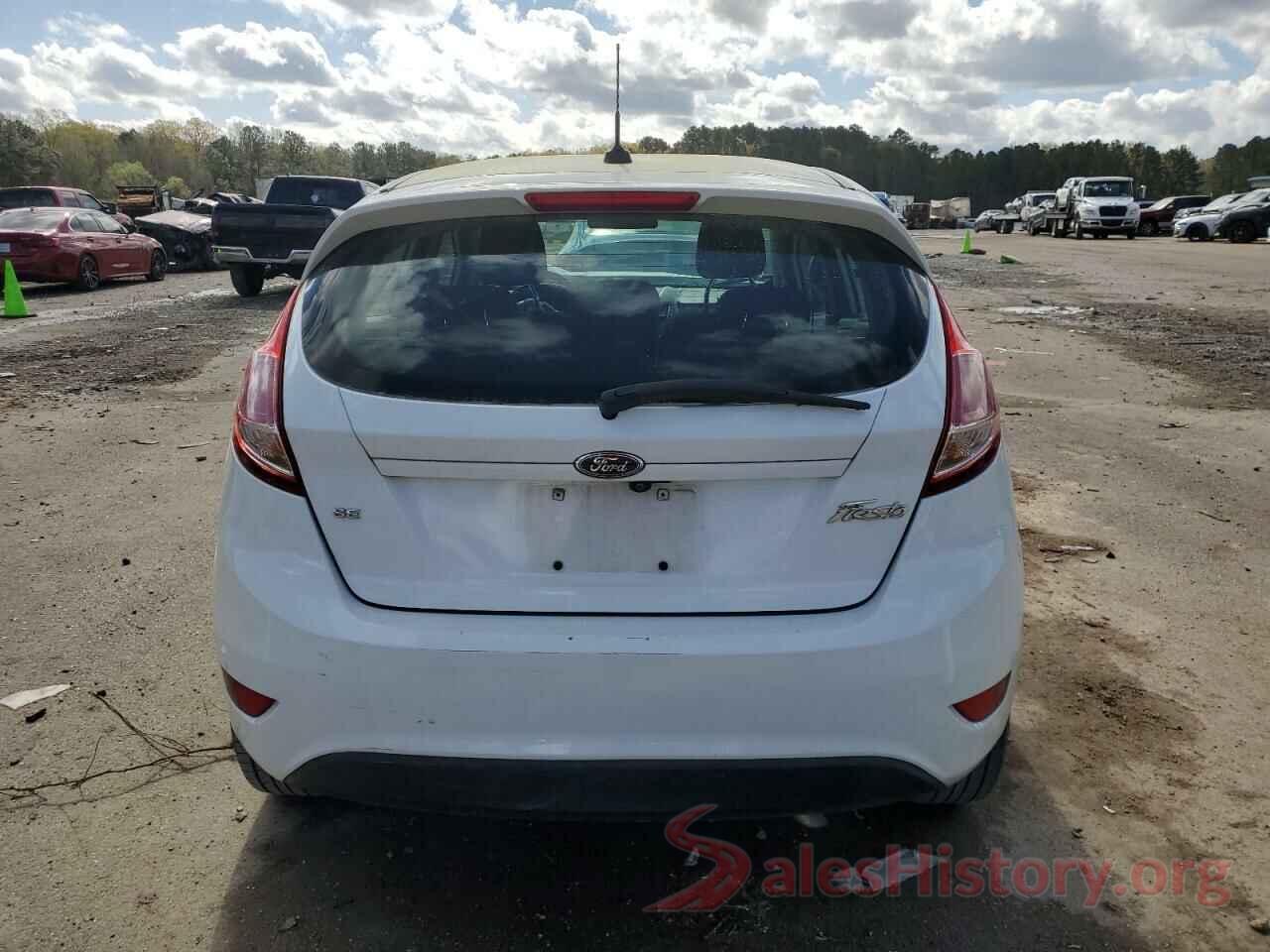 3FADP4EJ2JM107304 2018 FORD FIESTA