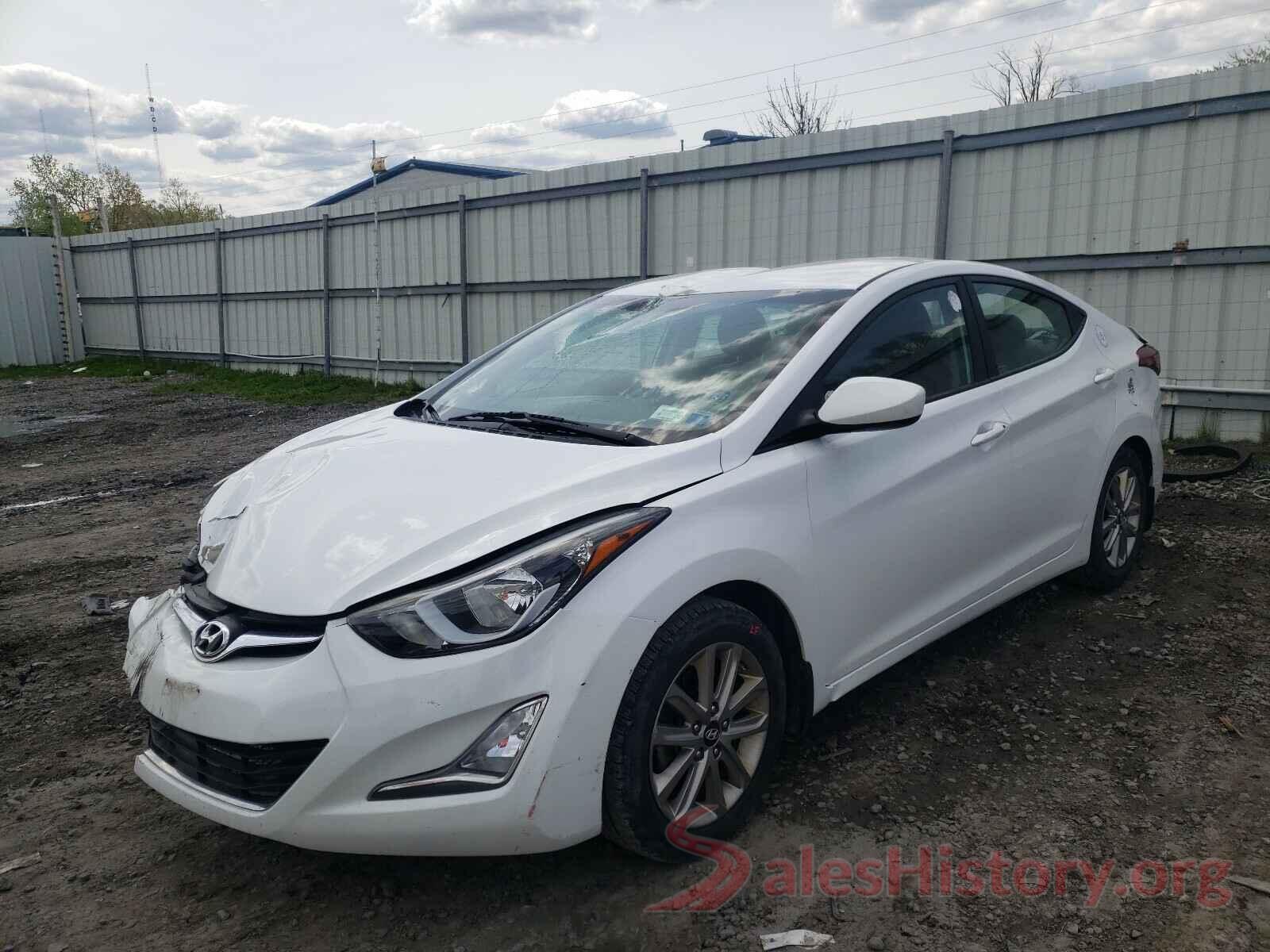 5NPDH4AE9GH679775 2016 HYUNDAI ELANTRA