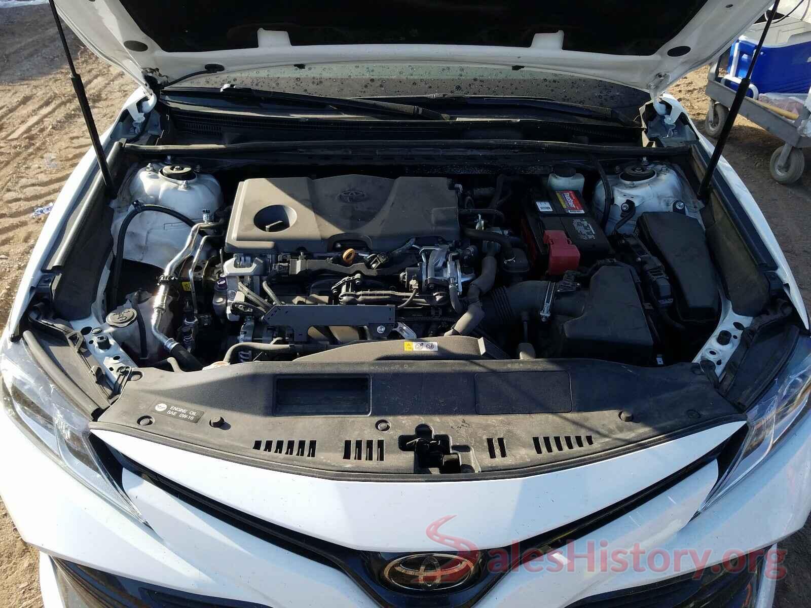 4T1B11HK8JU606279 2018 TOYOTA CAMRY