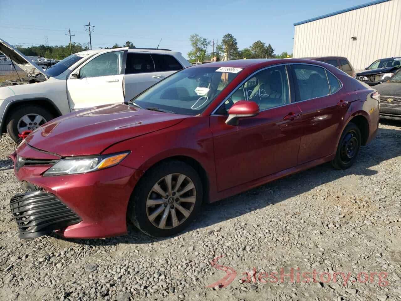 4T1B11HK1JU662581 2018 TOYOTA CAMRY