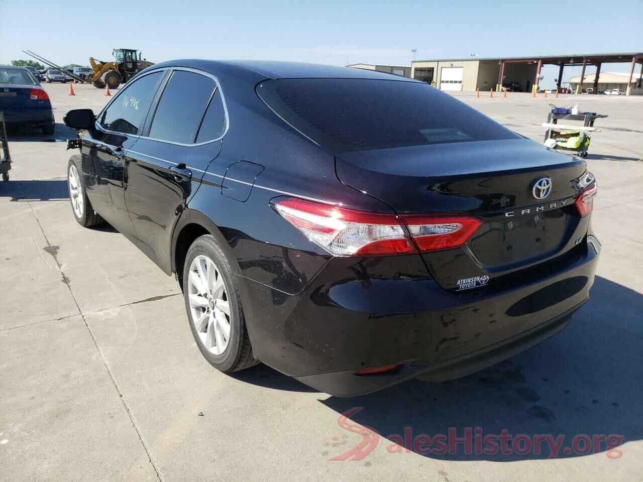 4T1B11HK8JU139137 2018 TOYOTA CAMRY