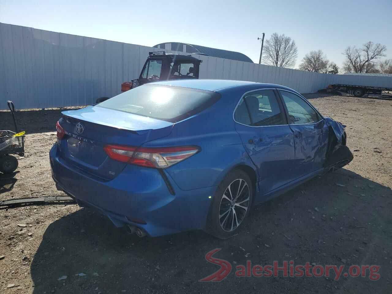 4T1B11HK4JU108869 2018 TOYOTA CAMRY