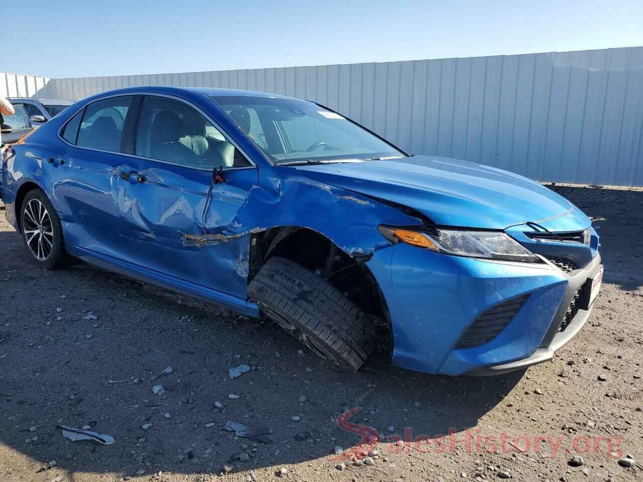 4T1B11HK4JU108869 2018 TOYOTA CAMRY