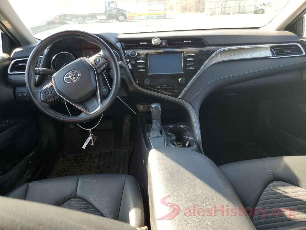 4T1B11HK4JU108869 2018 TOYOTA CAMRY