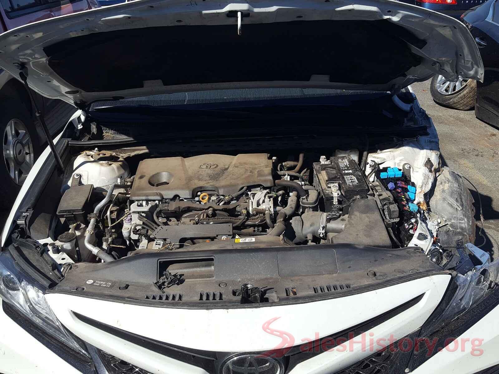 4T1B61HK1JU012411 2018 TOYOTA CAMRY