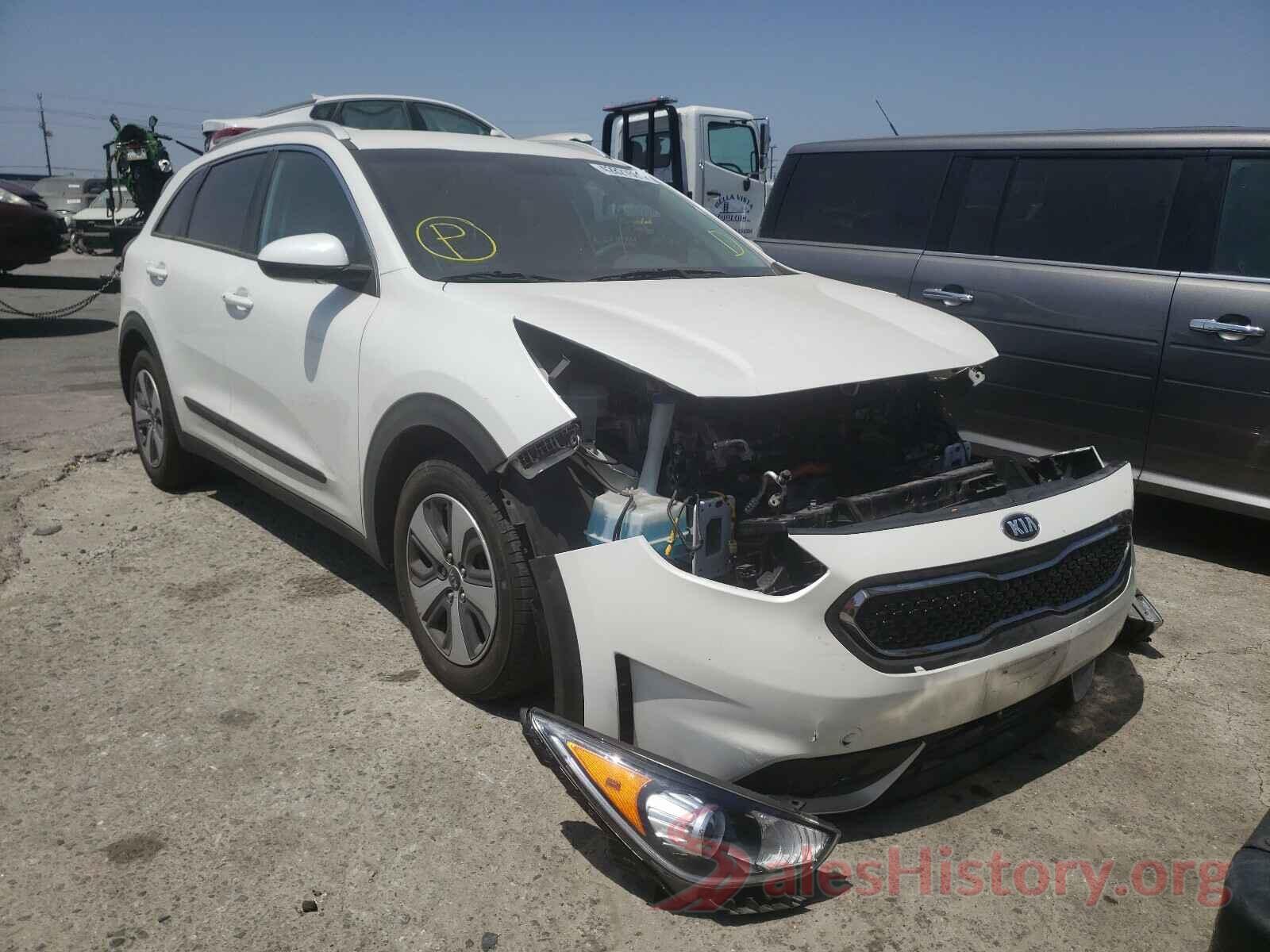 KNDCB3LC5K5305630 2019 KIA NIRO