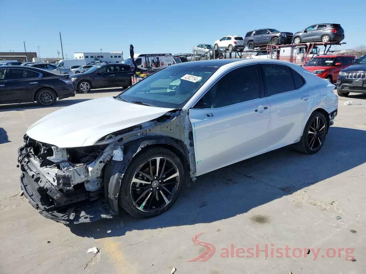 4T1B61HK1JU038619 2018 TOYOTA CAMRY