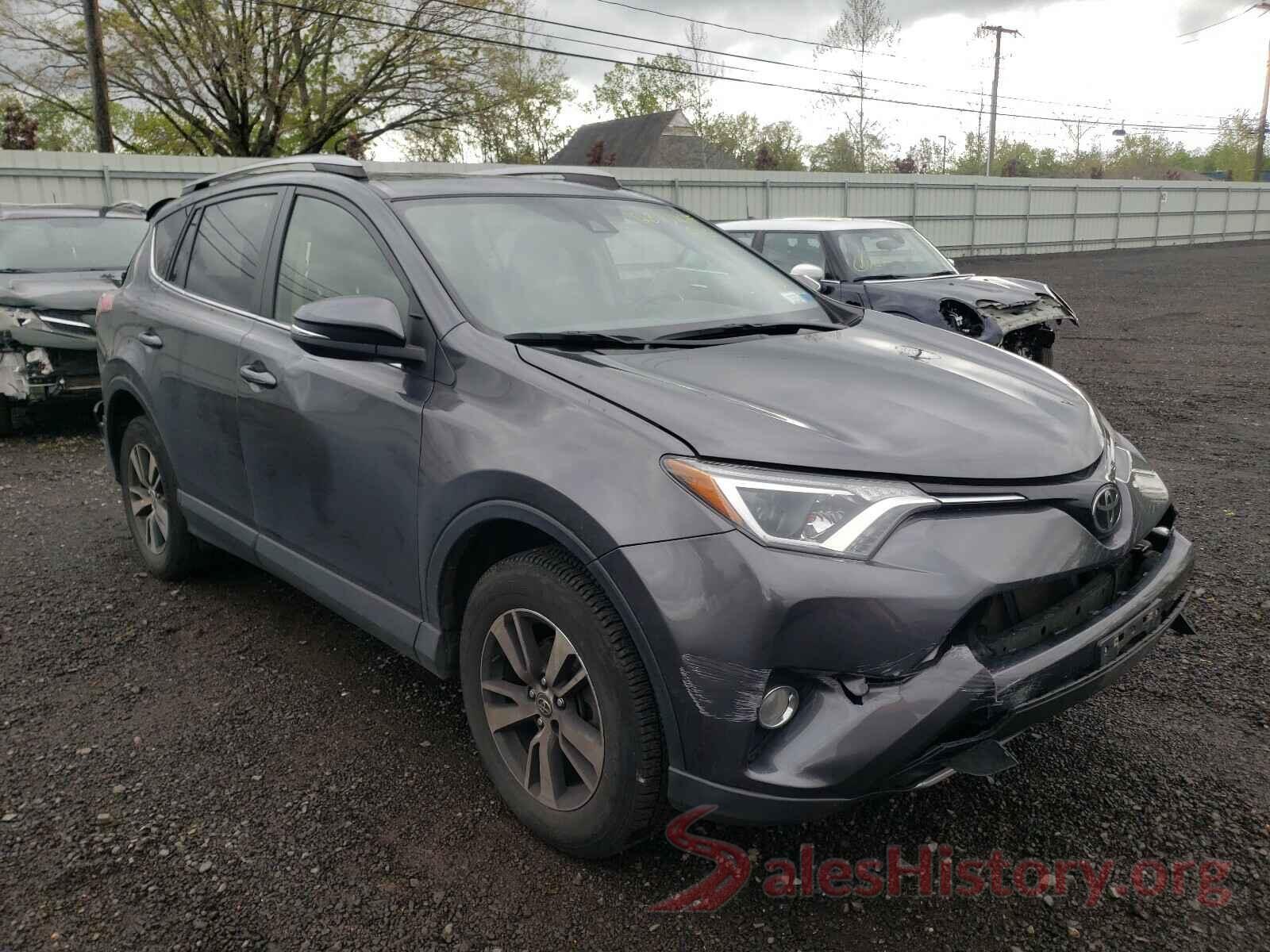 JTMRFREV3HJ701961 2017 TOYOTA RAV4