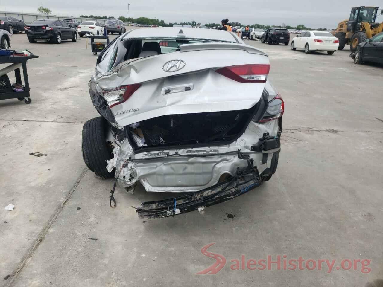 5NPD84LF4JH245924 2018 HYUNDAI ELANTRA