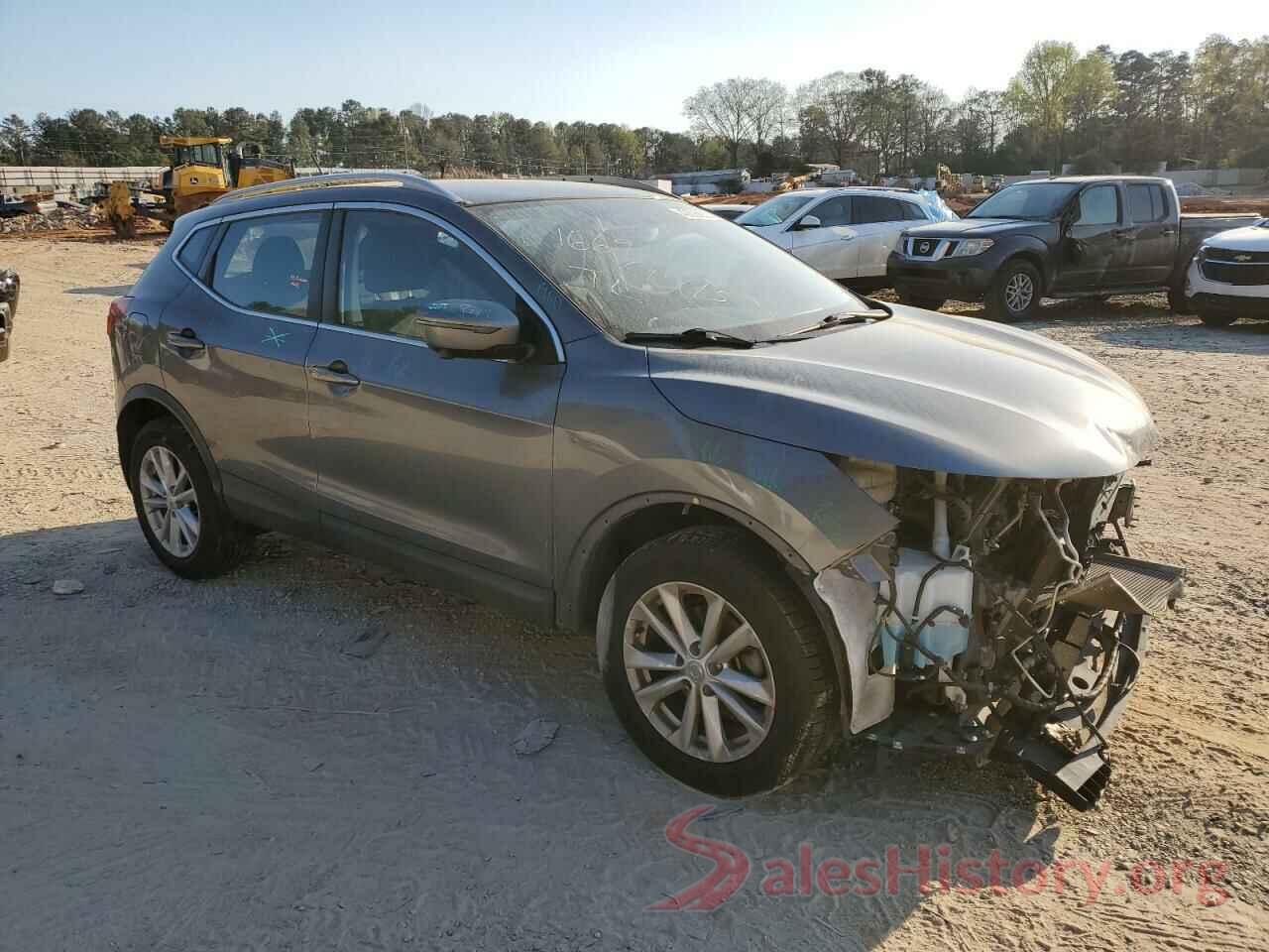 JN1BJ1CR9JW205307 2018 NISSAN ROGUE