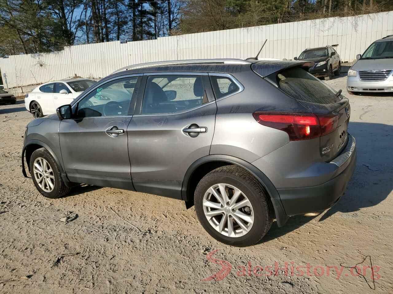 JN1BJ1CR9JW205307 2018 NISSAN ROGUE