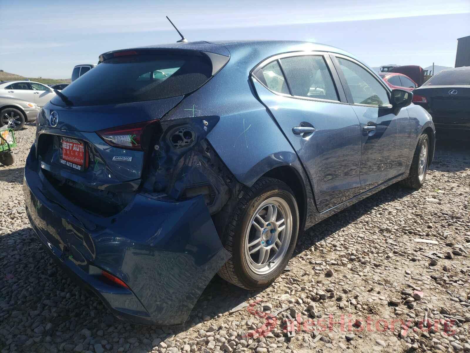 3MZBN1K74HM112011 2017 MAZDA 3