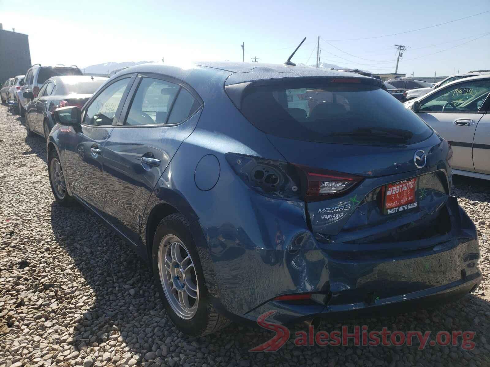 3MZBN1K74HM112011 2017 MAZDA 3